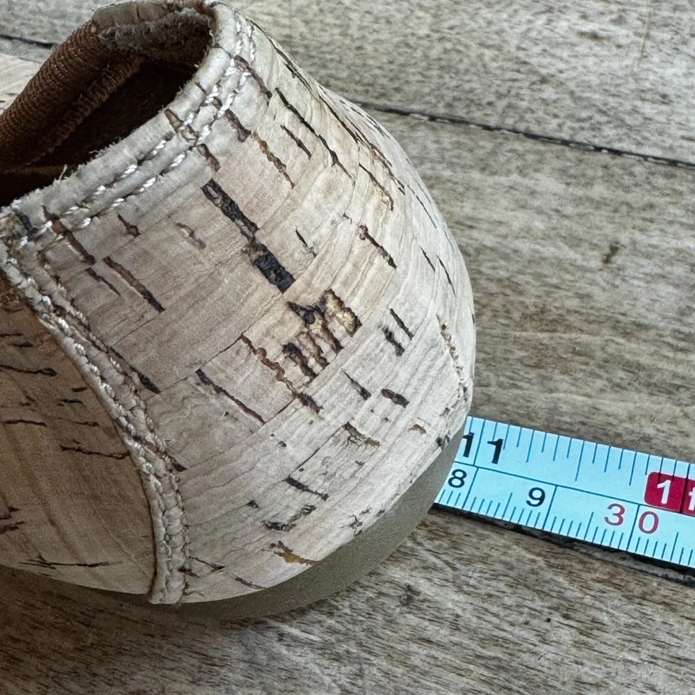 BORN Brin Ballerina Brin Flat Natural Cork Slip Ons Size 10 EUC - Picture 12 of 14